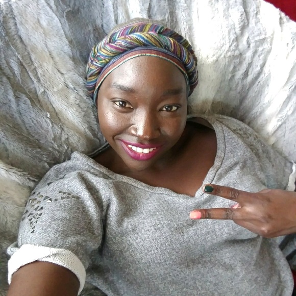 Meet your Posher, Tabitha - Picture 1 of 1